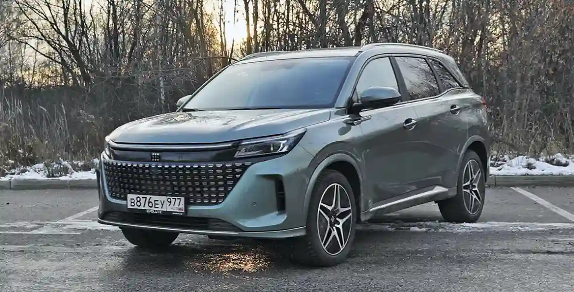 Новость Что выбрать: cравнили два семейных кроссовера и сделали выводы